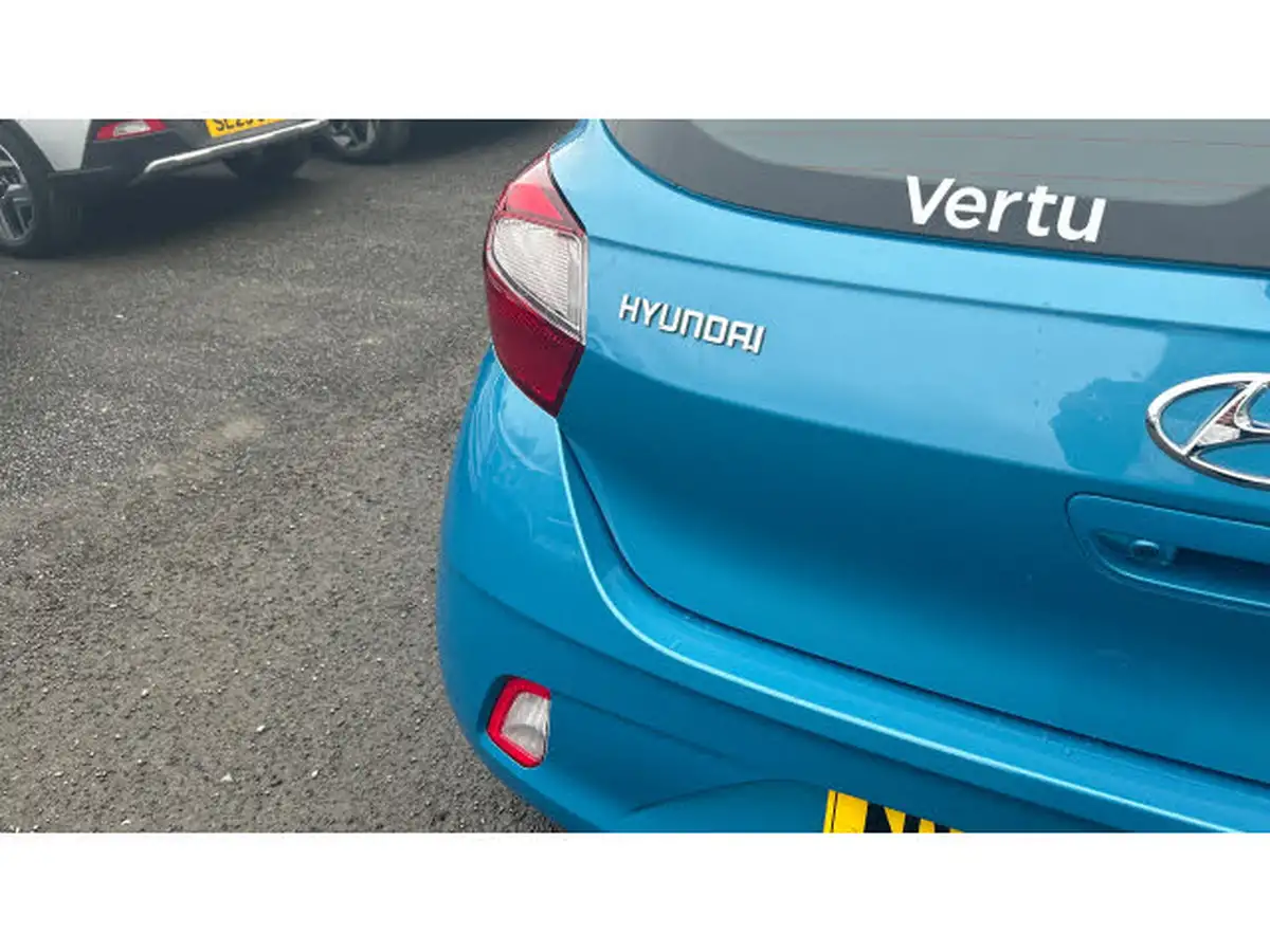 2020-hyundai-i10-10-se-connect-big-21
