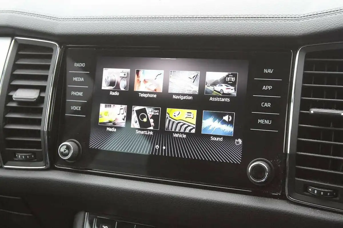2021-skoda-kodiaq-15-tsi-se-5-big-16