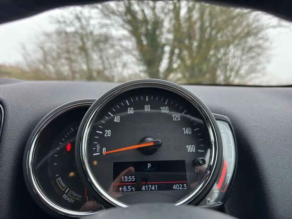 2017-mini-countryman-15-cooper-s-e-phev-ss-big-10