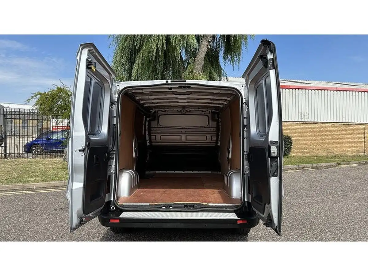 2018-renault-trafic-16dci-ll29-125-sport-nav-energy-125-e6-panel-van-big-8