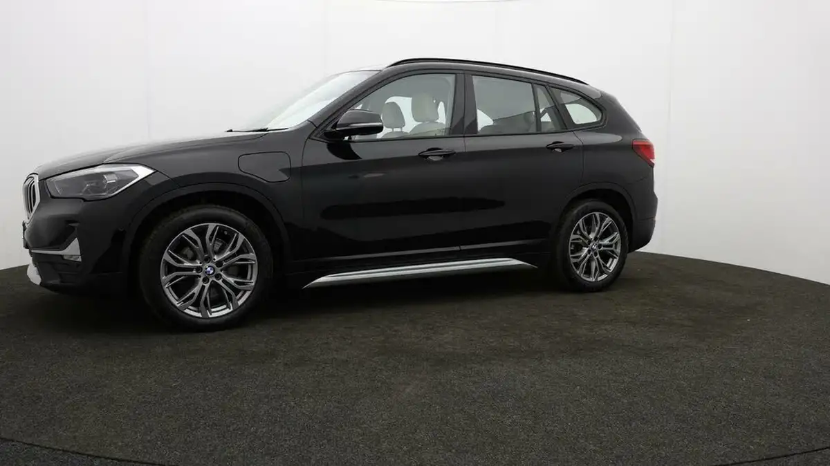2021-bmw-x1-15-xdrive-25e-phev-xline-big-62