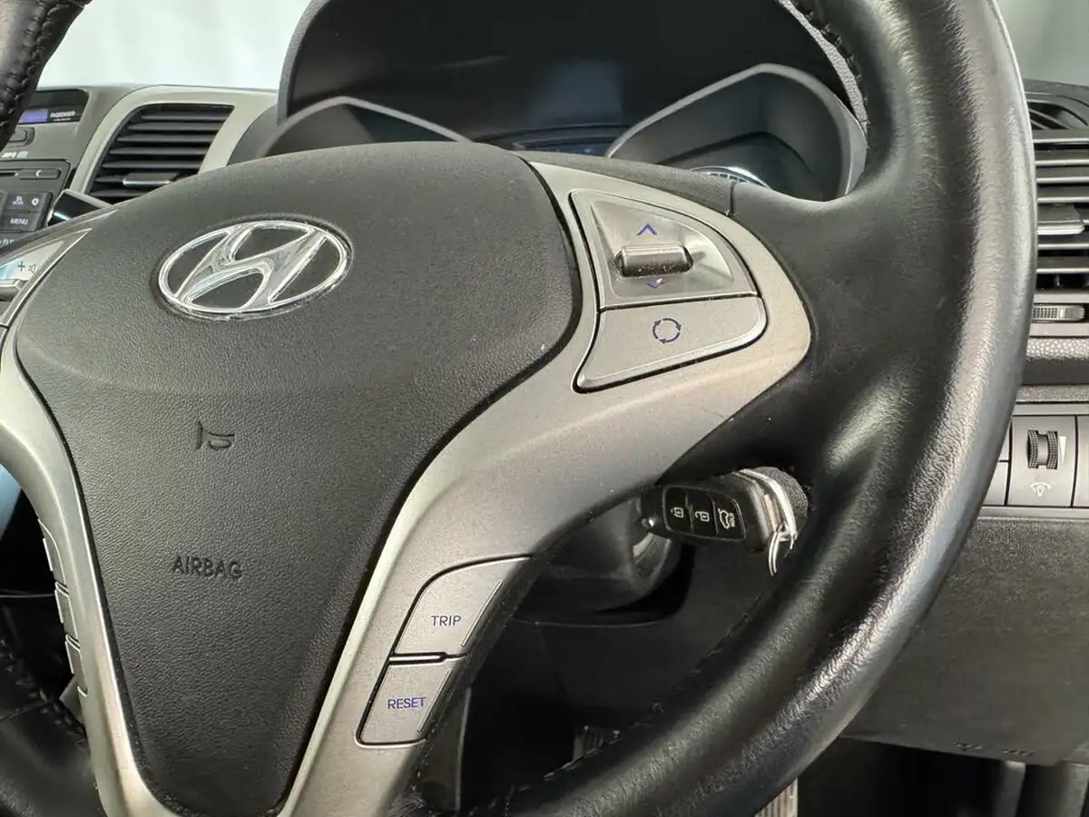 2019-hyundai-ix20-16-se-auto-big-24