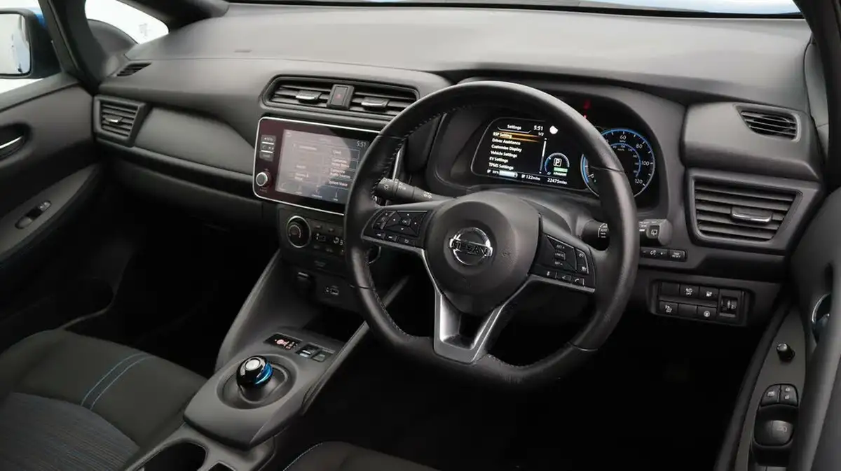 2021-nissan-leaf-e-acenta-big-9