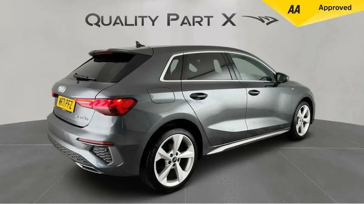 2021-audi-a3-14-40-tfsi-e-s-line-big-2