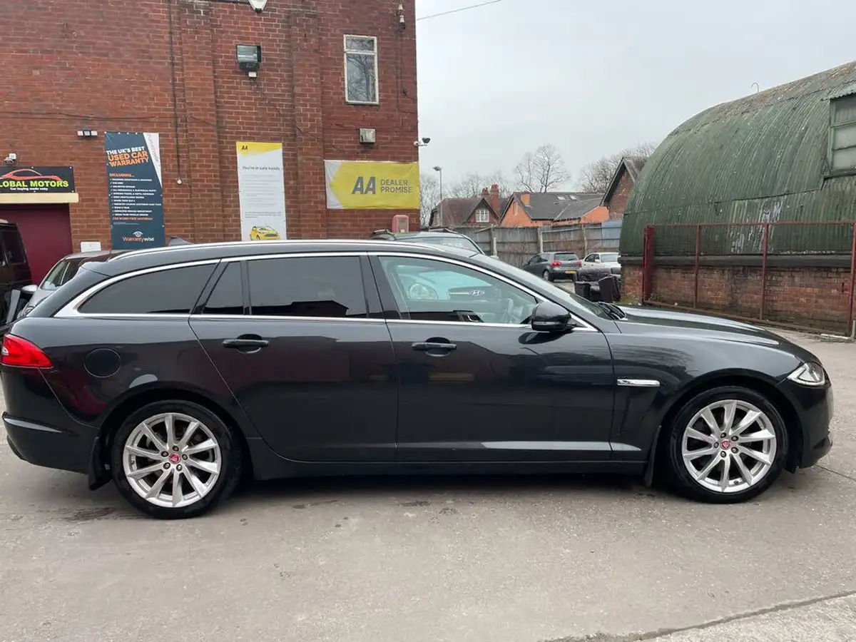 2014-jaguar-xf-22td-premium-luxury-200ps-sportbrake-5d-big-1
