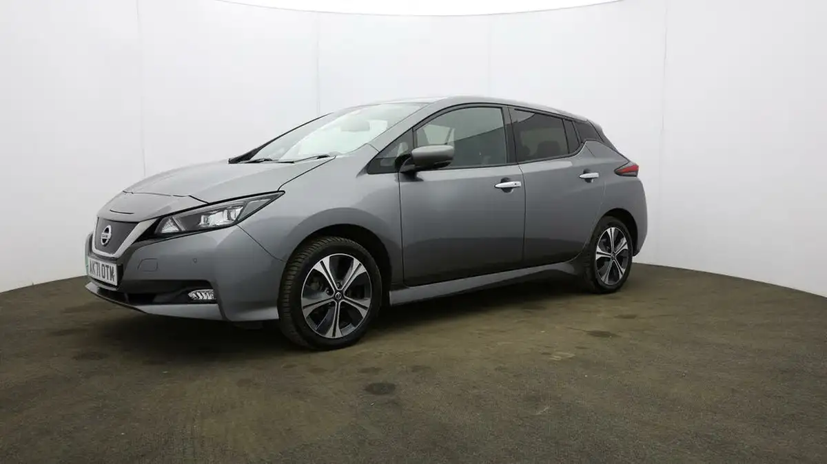 2021-nissan-leaf-e-e-tekna-big-37