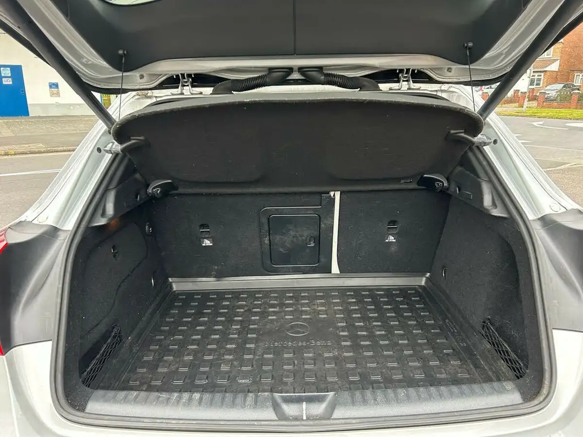2014-mercedes-benz-gla-class-21cdi-se-premium-plus-136bhp-200-7g-dct-big-11