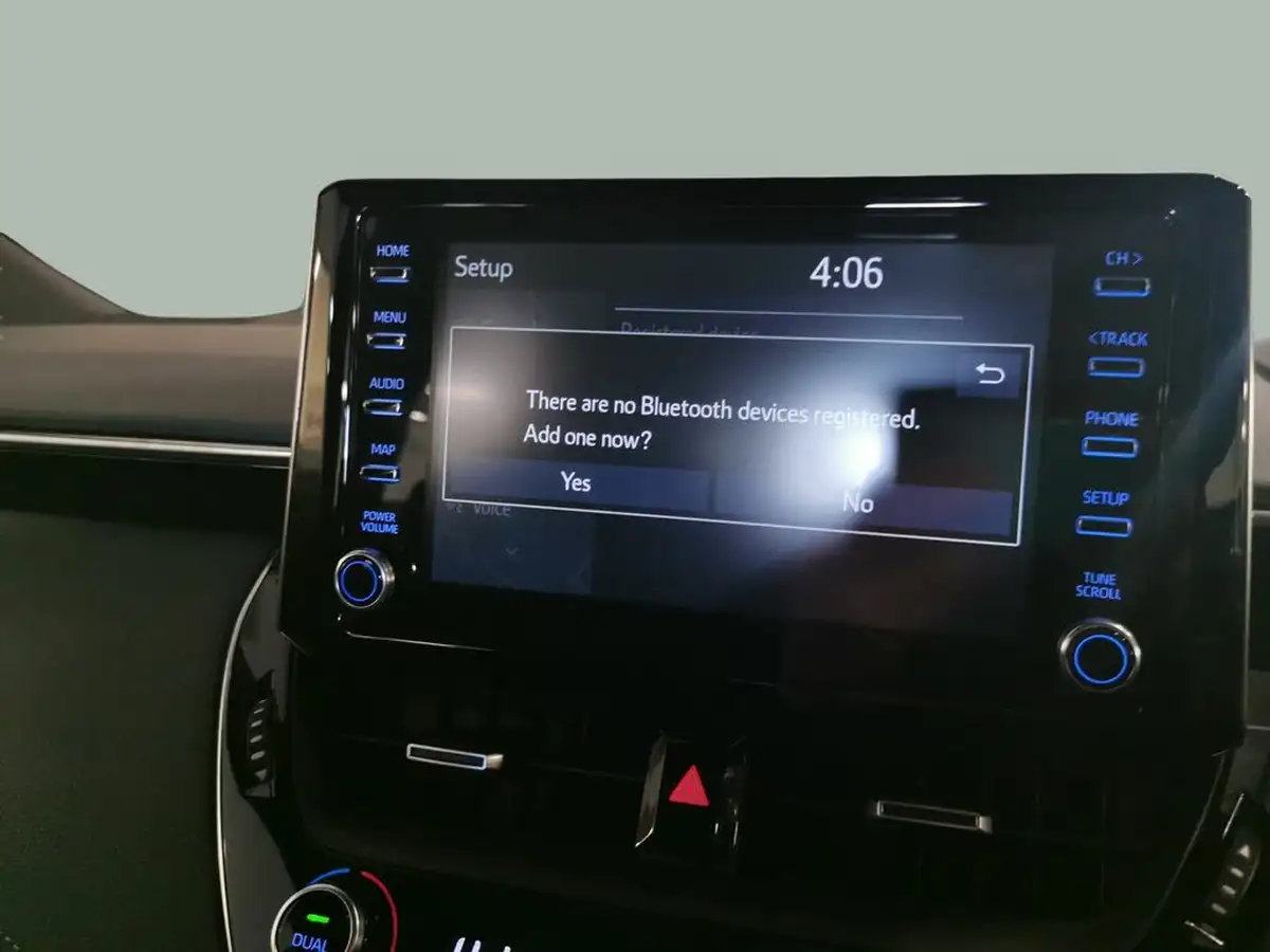 2021-toyota-corolla-18-vvt-i-icon-tech-trk-hatchback-5d-big-14
