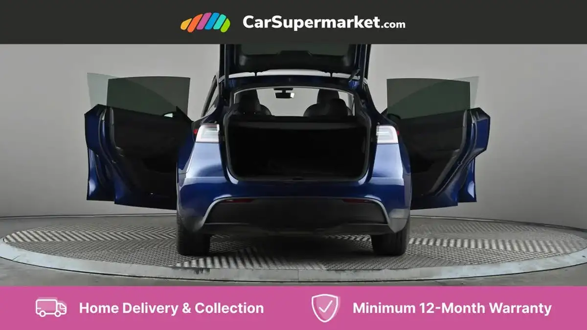 2022-tesla-model-y-e-long-range-big-10