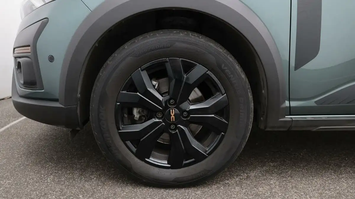2023-dacia-jogger-10-tce-extreme-big-18