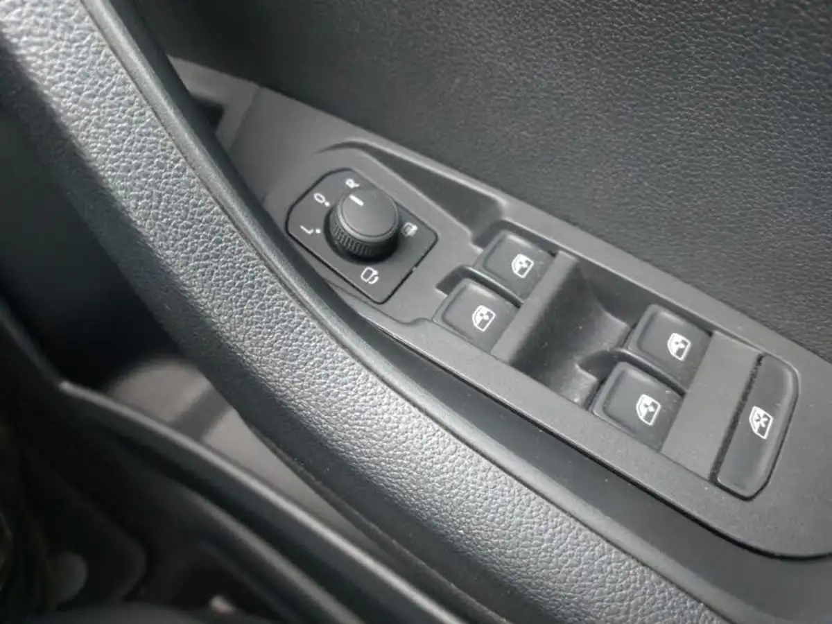 2020-skoda-karoq-15-tsi-se-l-big-12