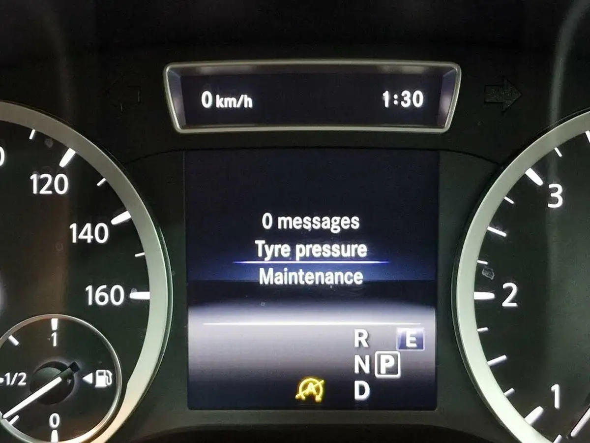2019-infiniti-q30-22d-sport-big-65
