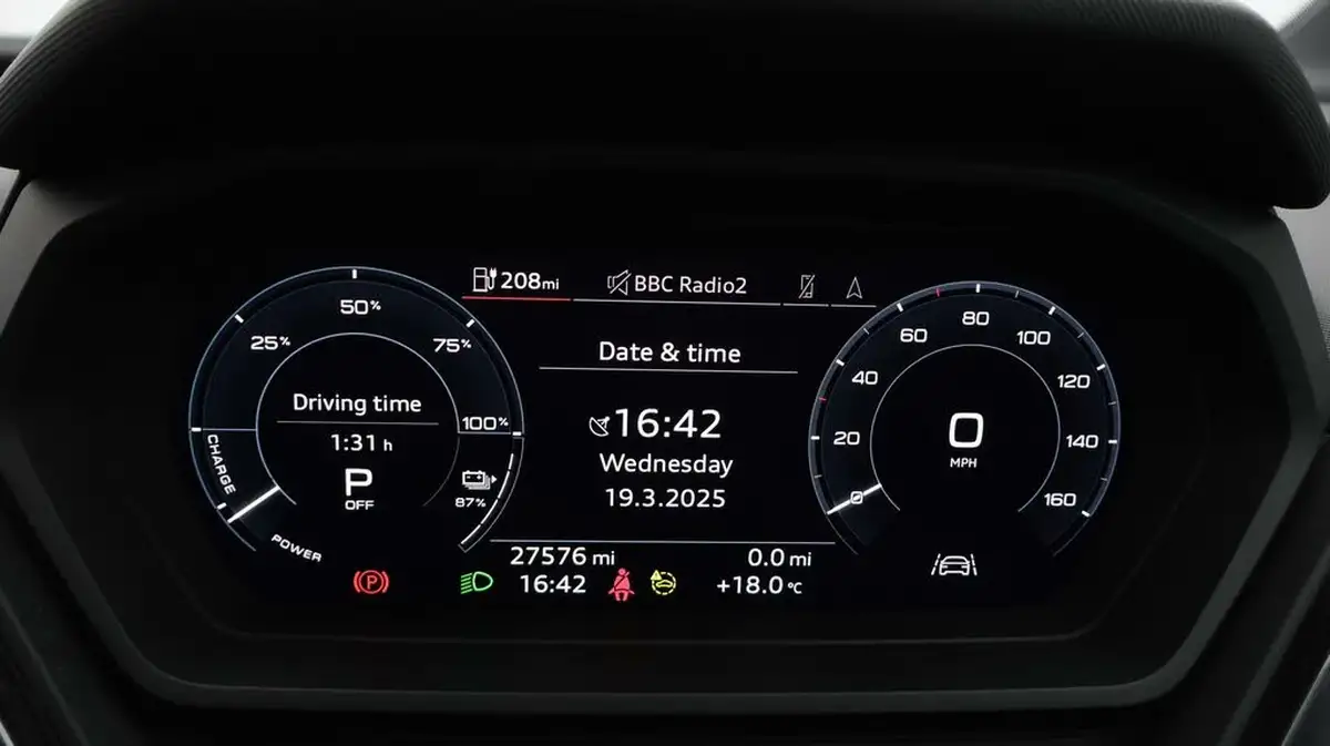 2022-audi-q4-e-tron-40e-s-line-station-wagon-big-10
