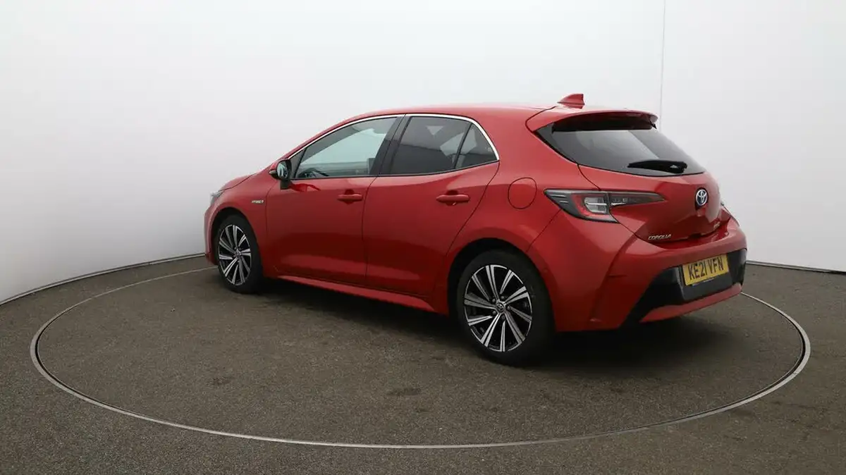 2021-toyota-corolla-18-vvt-i-design-spare-wheel-hatchback-5d-big-5