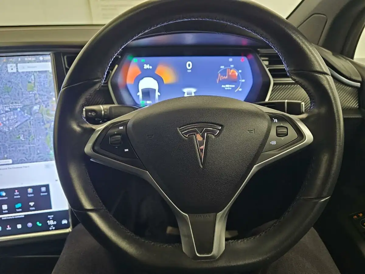 2017-tesla-model-x-e-75d-big-19
