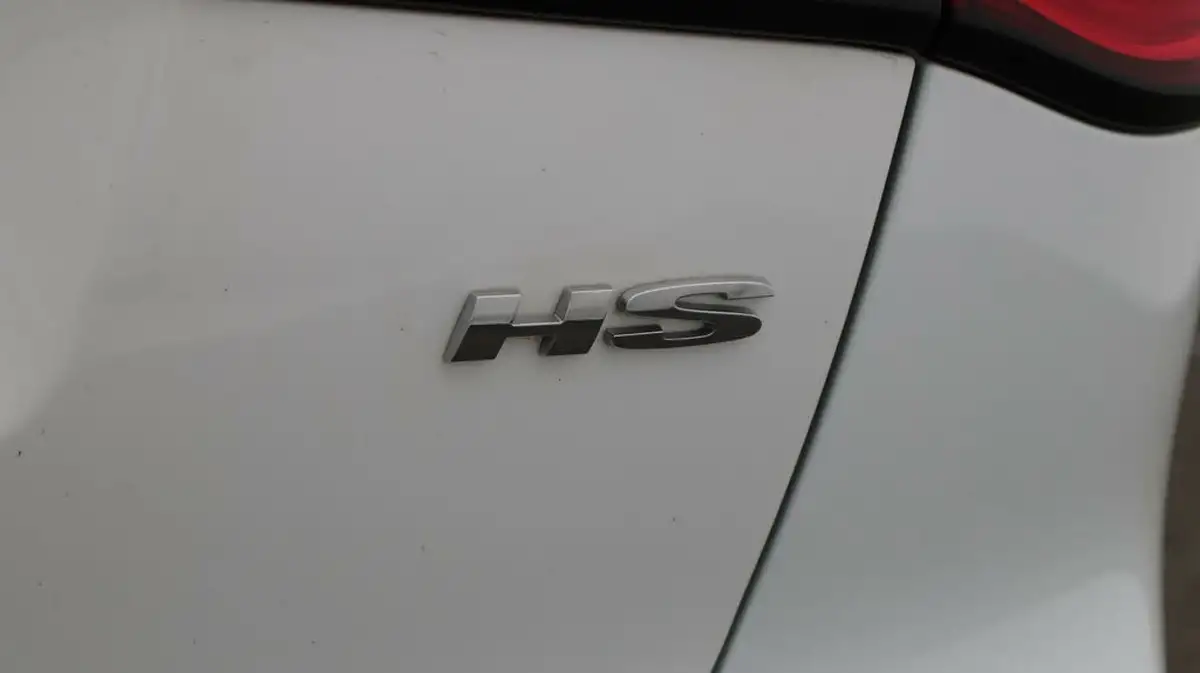 2022-mg-hs-15t-gdi-exclusive-162ps-big-23
