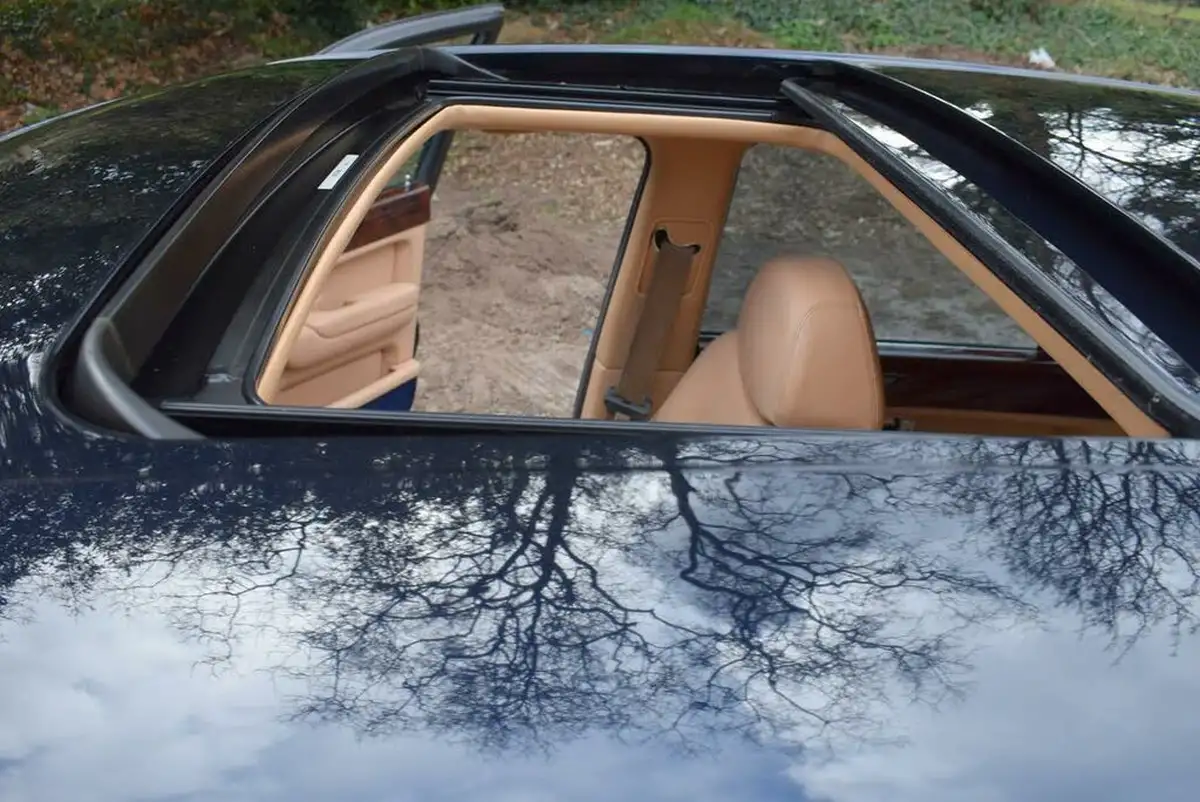 2000-bentley-arnage-68-red-label-big-42