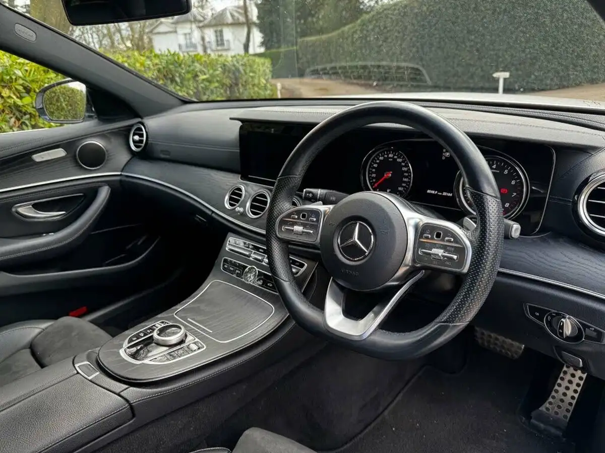 2019-mercedes-benz-e-class-20-e200-amg-line-saloon-4d-big-13