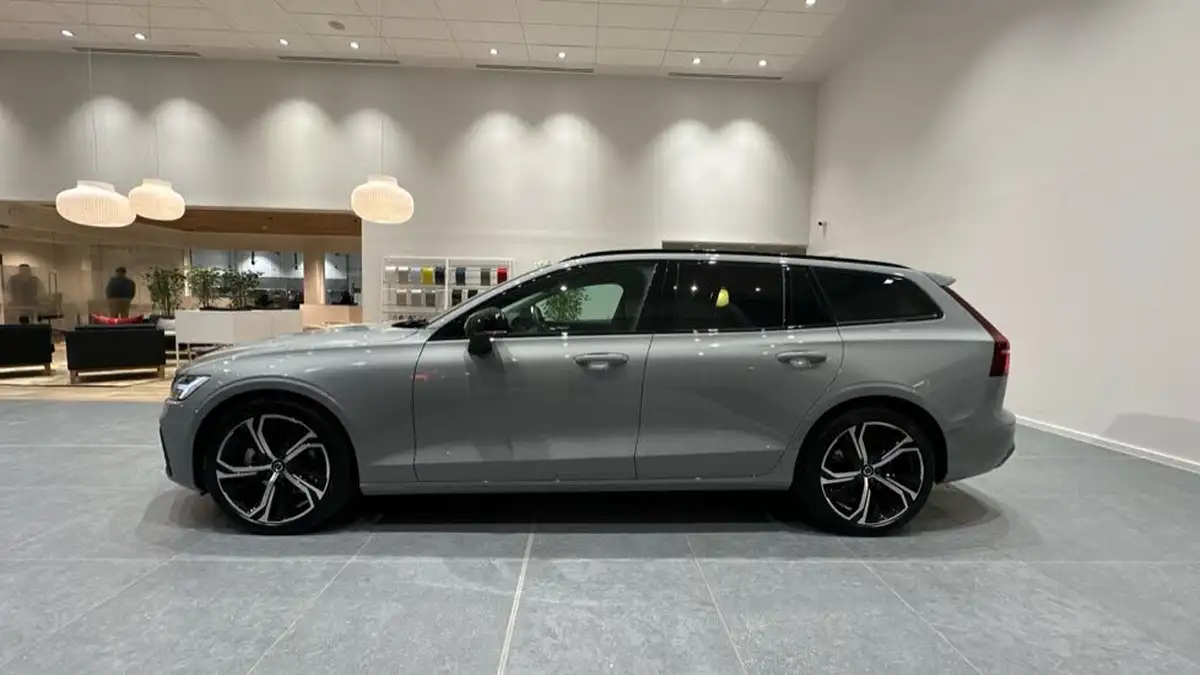 2024-volvo-v60-20-b4-plus-station-wagon-big-7
