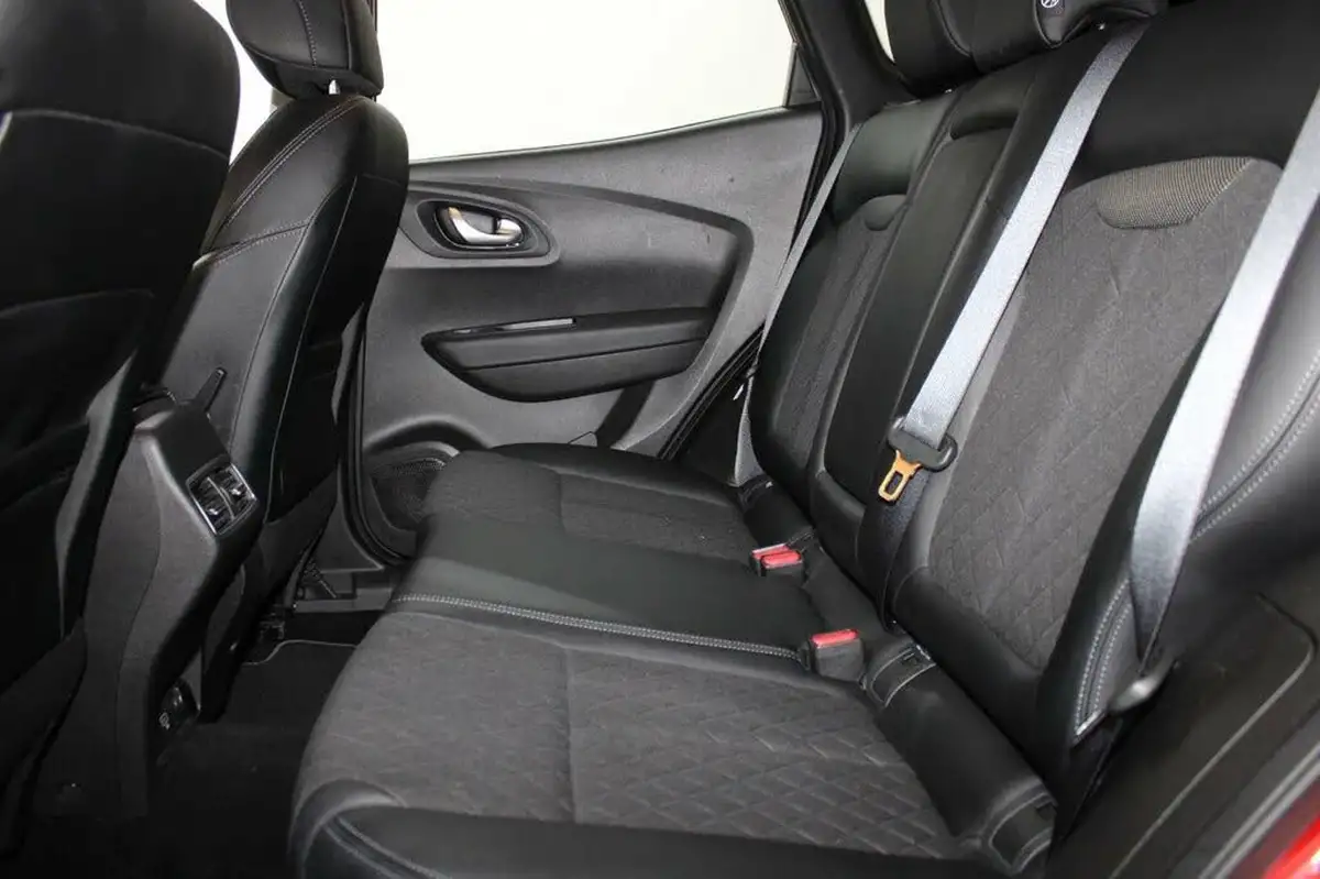 2019-renault-kadjar-13-tce-iconic-140bhp-edc-auto-big-18