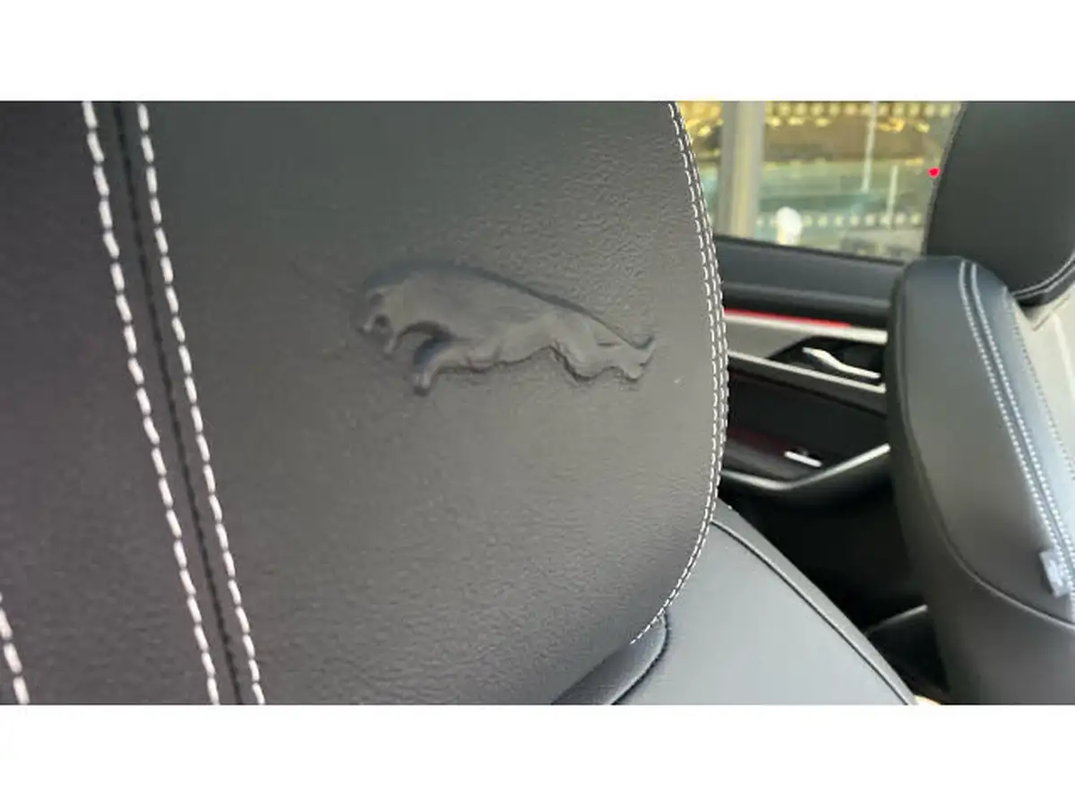 2024-jaguar-f-pace-20-d200-r-dynamic-se-black-90th-anniversary-edition-big-47