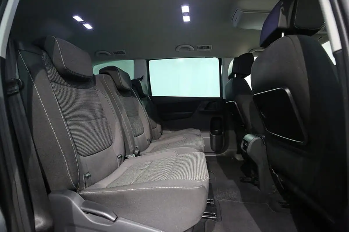 2018-volkswagen-sharan-14-tsi-se-dsg-big-19