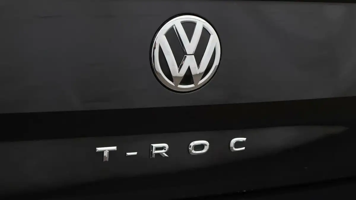 2020-volkswagen-t-roc-10-tsi-se-115ps-big-20