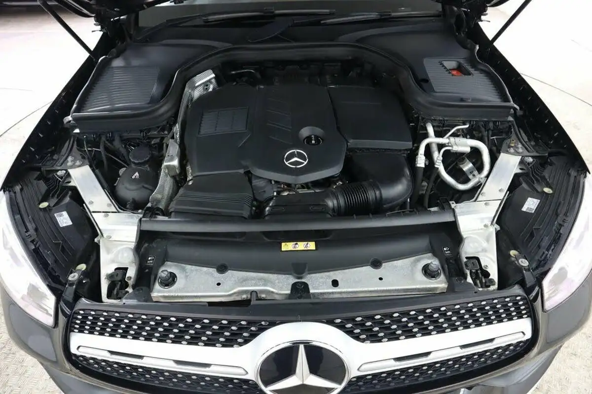 2020-mercedes-benz-glc-class-20d-glc300d-amg-line-premium-plus-station-wagon-5d-big-12