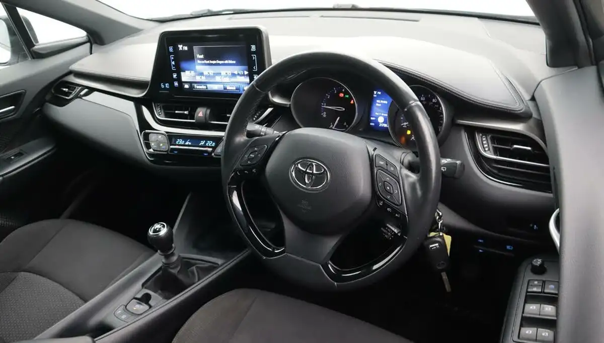 2019-toyota-c-hr-12-icon-big-9