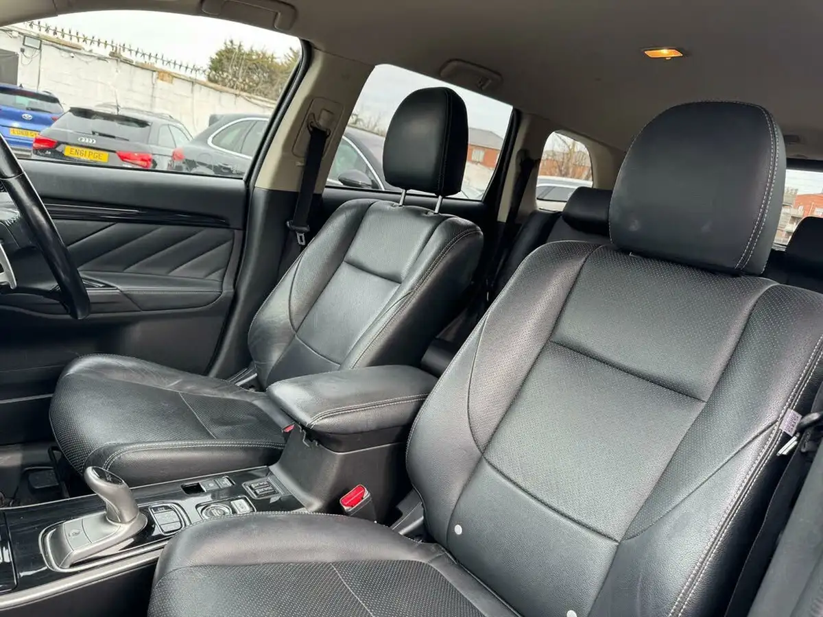 2018-mitsubishi-outlander-20-juro-phev-big-19