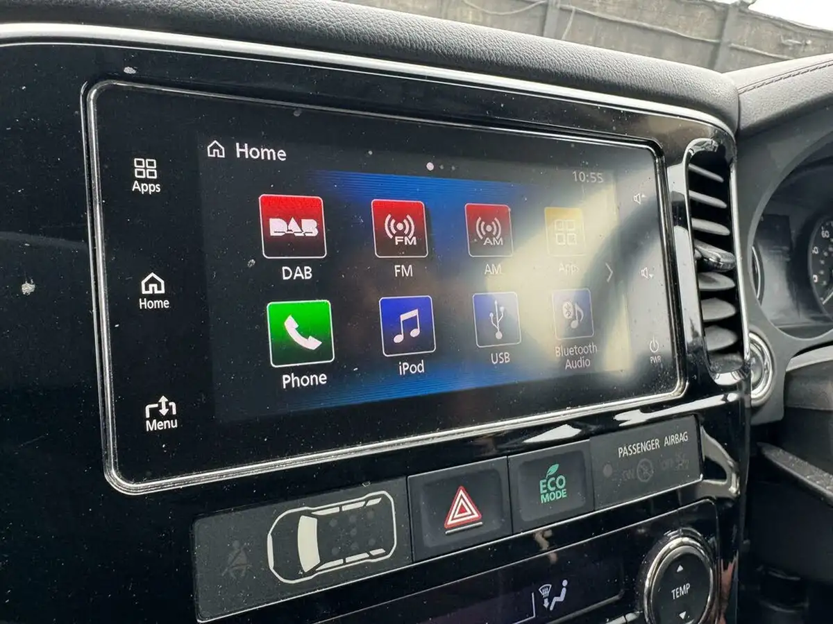 2018-mitsubishi-outlander-20-juro-phev-big-43