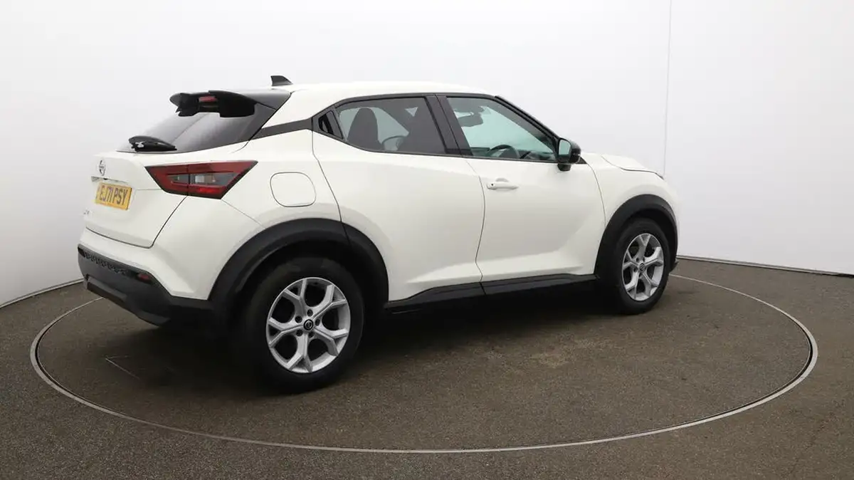 2022-nissan-juke-10-dig-t-n-connecta-big-50