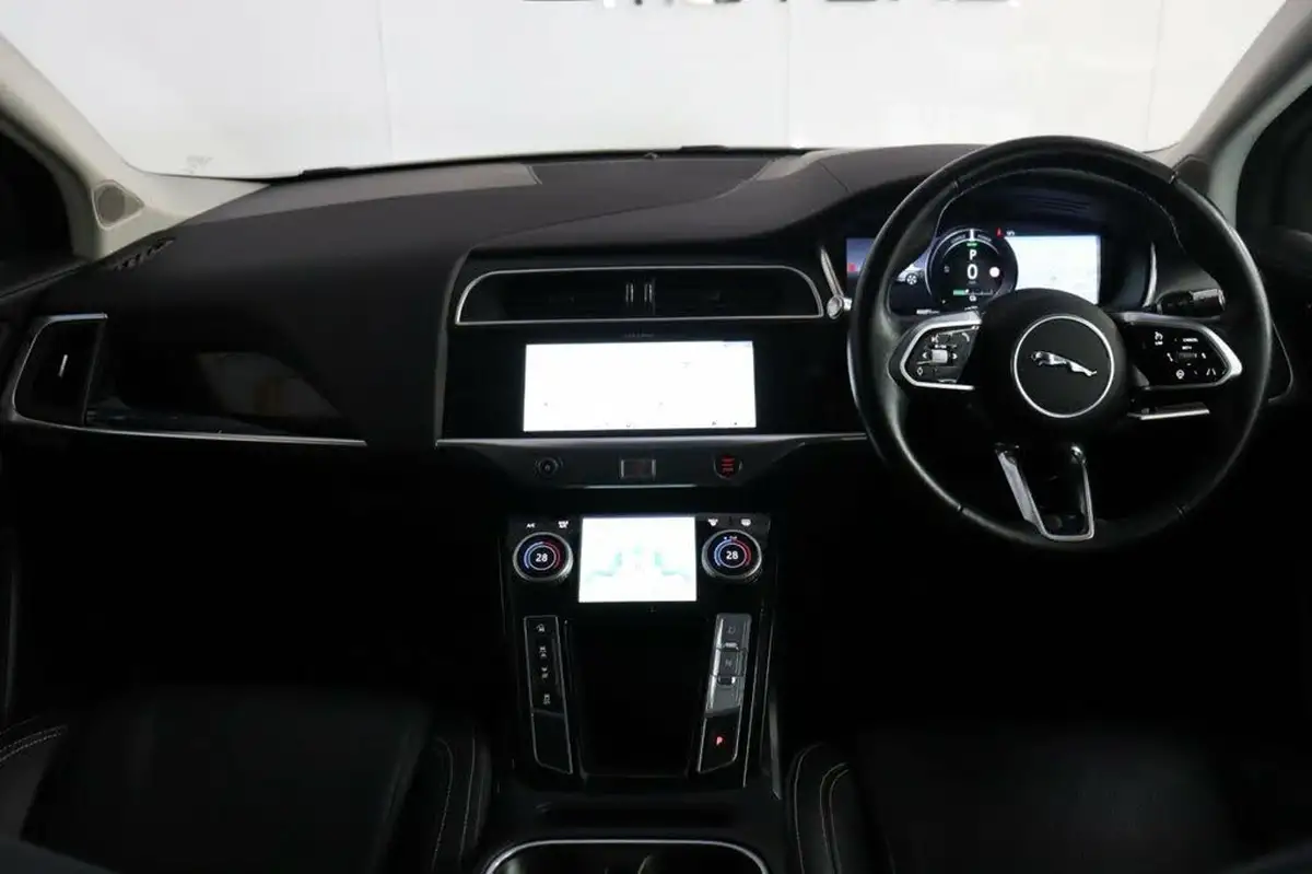 2019-jaguar-i-pace-ev400-se-big-9