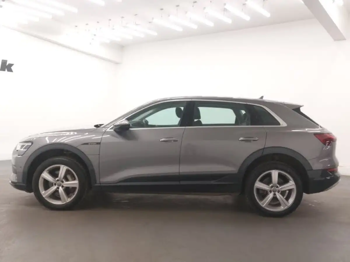 2020-audi-e-tron-50e-technik-big-3