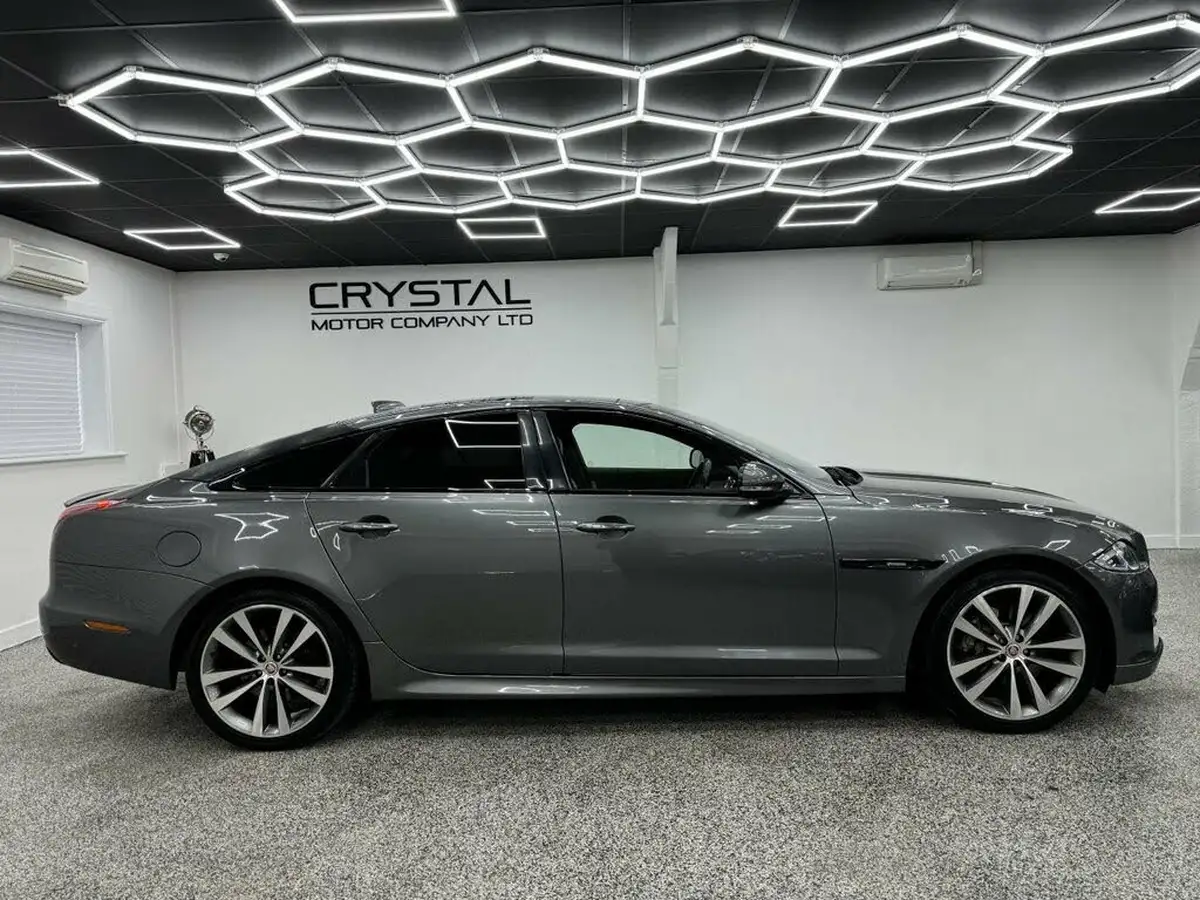 2016-jaguar-xj-series-30td-xj-r-sport-30tdv6-296bhp-big-1