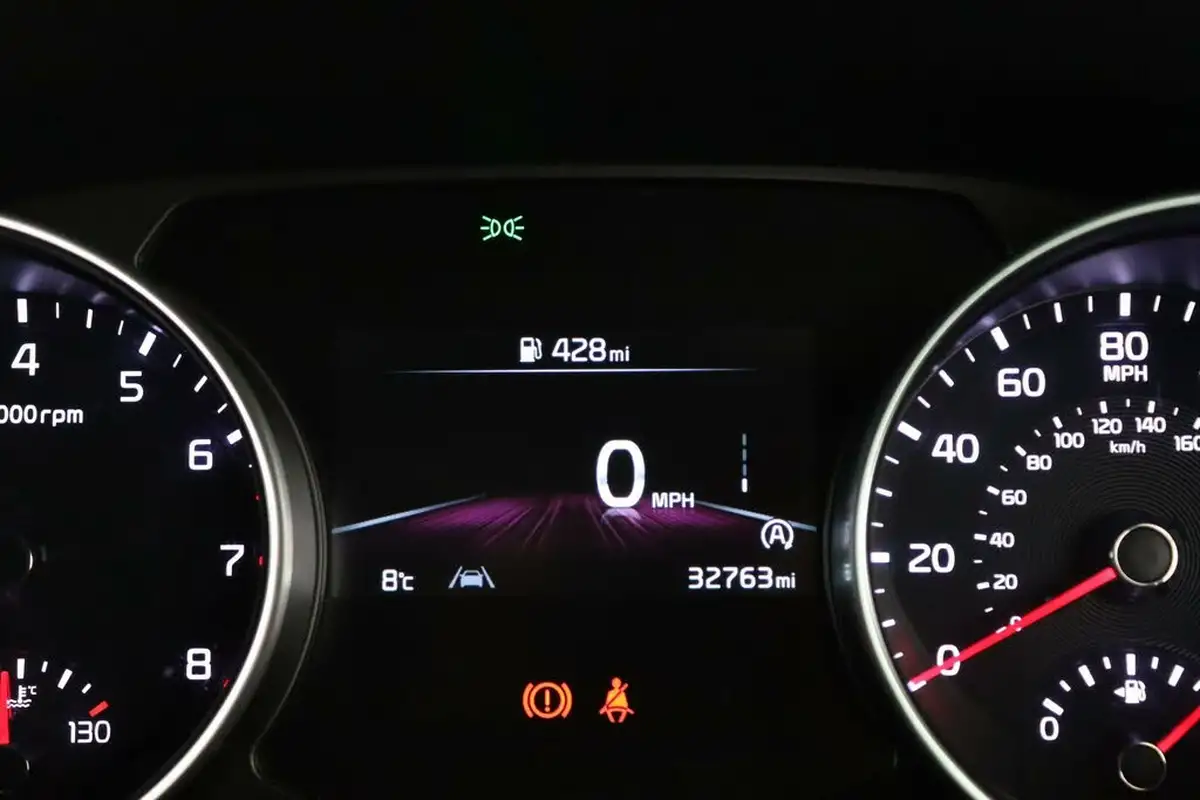 2022-kia-ceed-15-t-gdi-3-hatchback-big-17