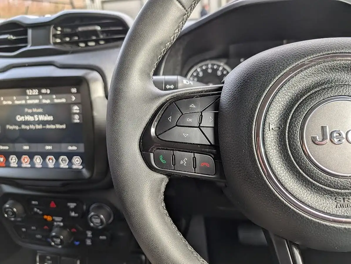2021-jeep-renegade-13-gse-night-eagle-big-22