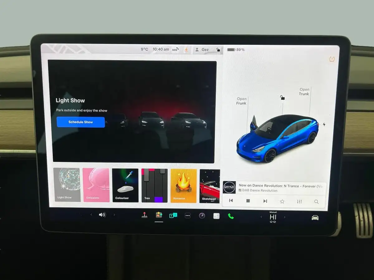 2020-tesla-model-3-e-performance-big-18