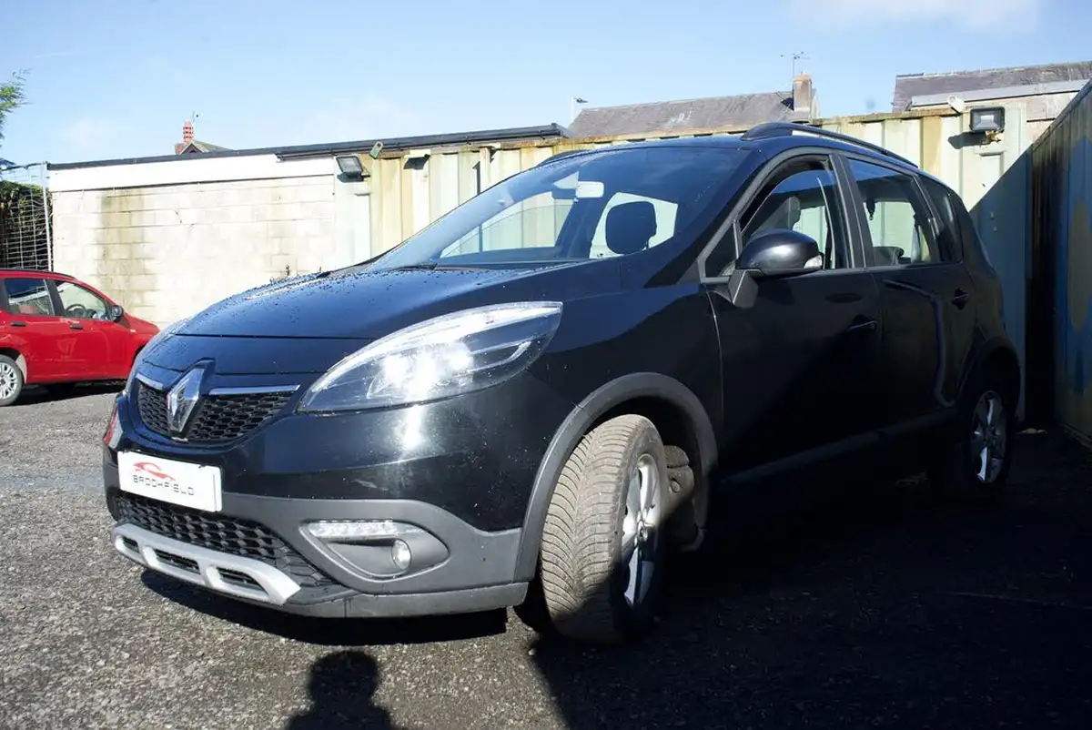 2015-renault-scenic-xmod-15dci-dynamique-nav-energy-ss-big-7