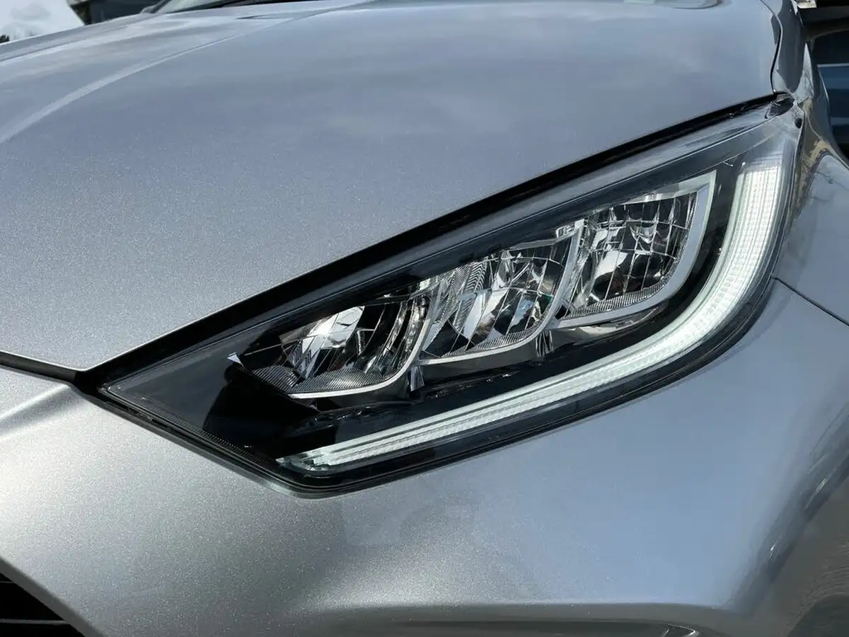 2023-mazda-mazda2-15-select-big-13