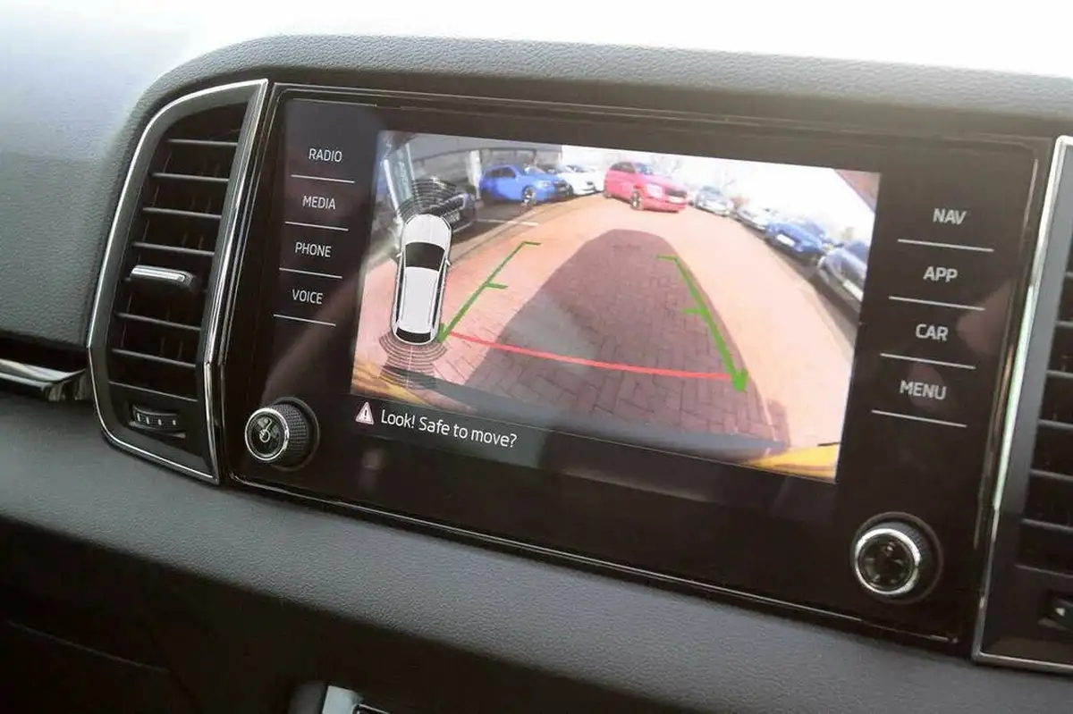 2019-skoda-karoq-15-tsi-se-l-dsg-big-12