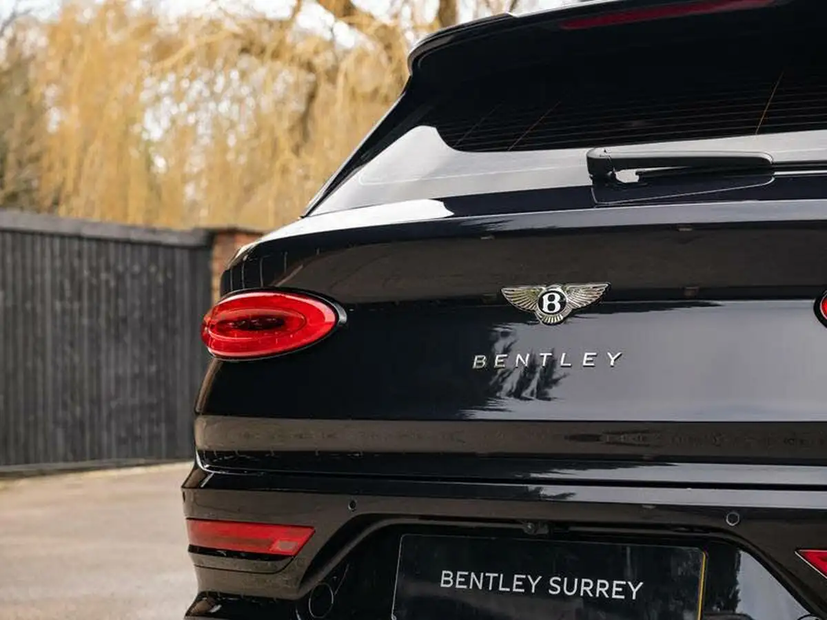 2019-bentley-bentayga-40-v8-big-60