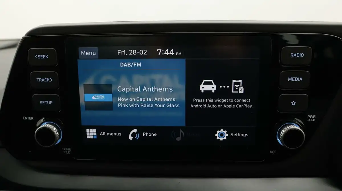 2023-hyundai-i20-10-t-gdi-se-connect-eclutch-imt-big-11