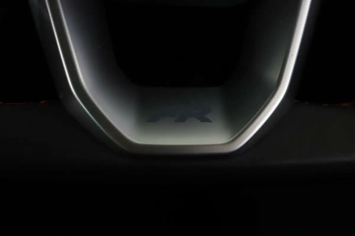2020-seat-leon-14-e-hybrid-fr-hatchback-big-23