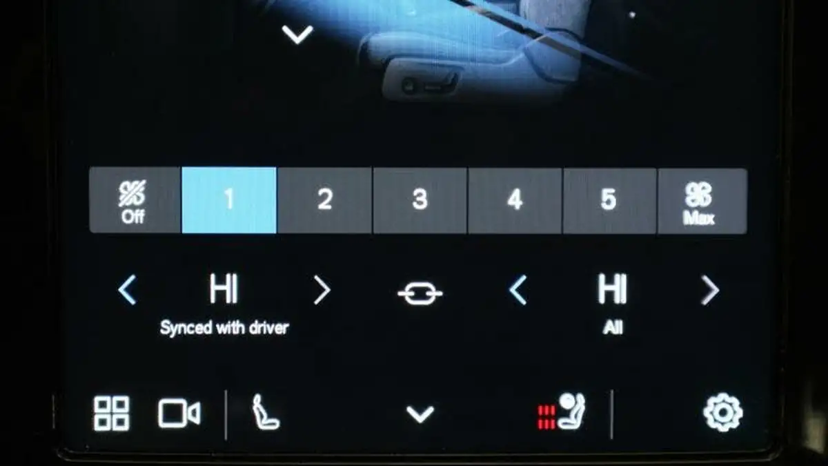 2024-volvo-xc40-20-b4-plus-big-37