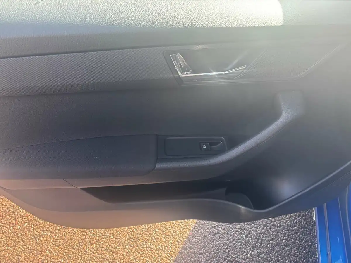 2019-skoda-fabia-10-tsi-se-109ps-hatchback-dsg-big-10
