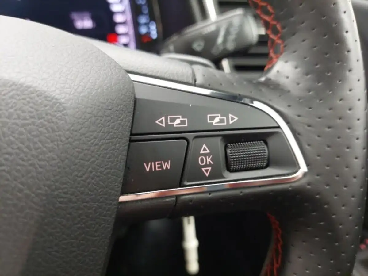 2020-seat-leon-15-tsi-evo-fr-black-edition-150ps-hatchback-dsg-big-18