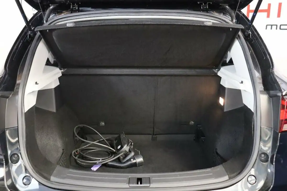 2022-mg-zs-suv-e-trophy-ev-176ps-big-17