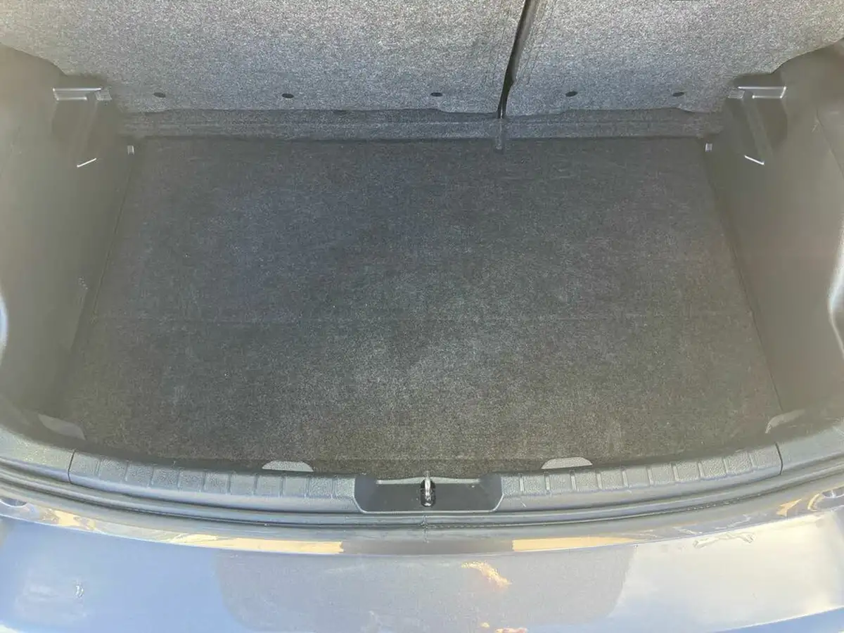 2018-toyota-yaris-15-vvt-i-icon-tech-hybrid-big-22
