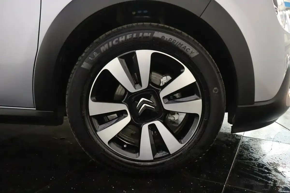 2023-citroen-c3-12-puretech-plus-110ps-eat6-big-28